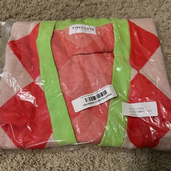 Colorful Diamond Pattern Cardigan - Picture 2 of 3